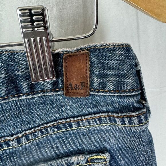 Abercrombie & Fitch Y2K Vintage Relaxed Leg Busted Knee Cropped Jeans Sz 6L - Picture 6 of 15